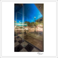 In-Through-the-Looking-Glass-Geometry-MiamiBeach-10