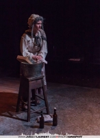 The Gut Girls 2-0406